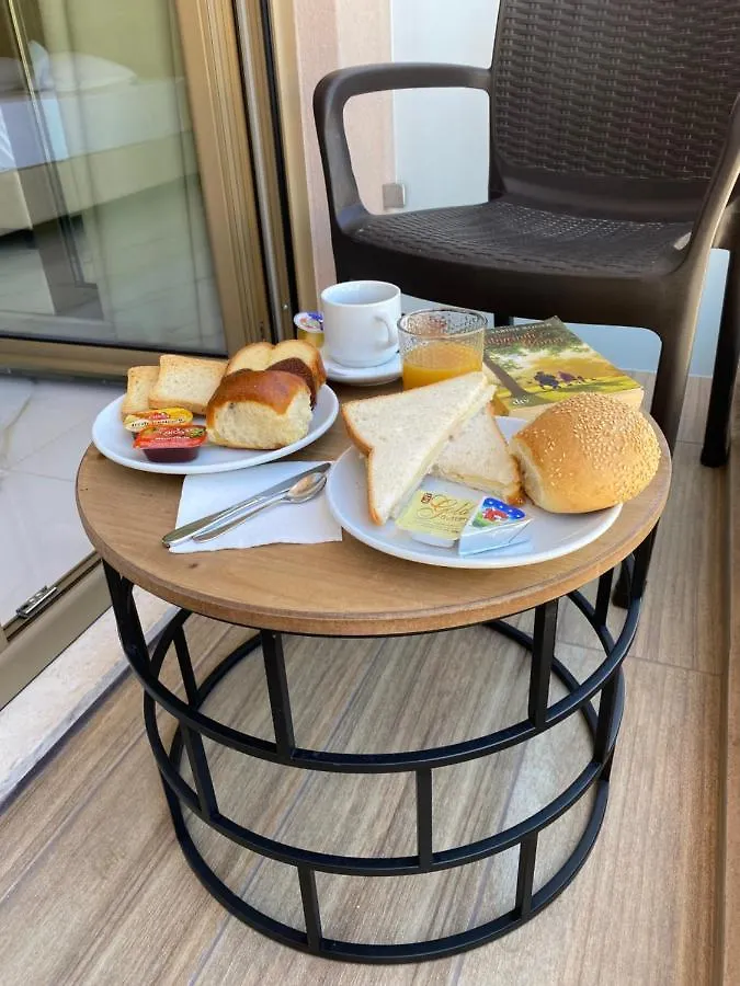 Marvel Deluxe Rooms Heraklion  3*, Heraklion (Crete)